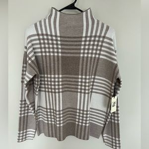 Women’s Mock neck Sweater